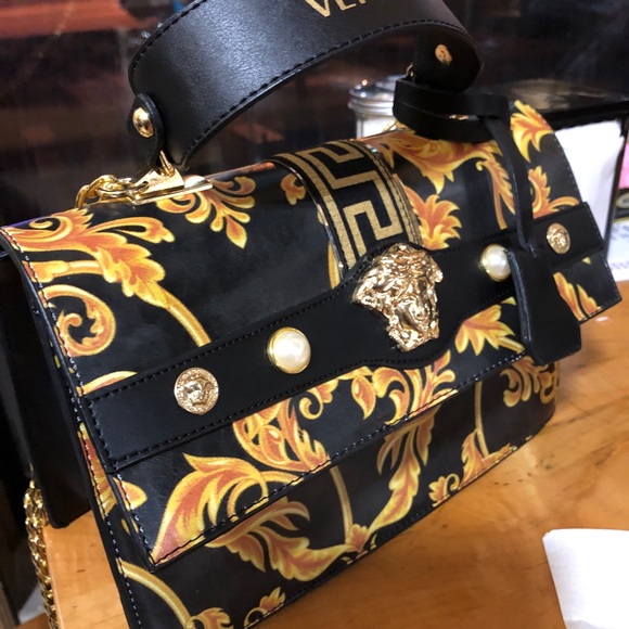 Purse - Picture 1 of 2